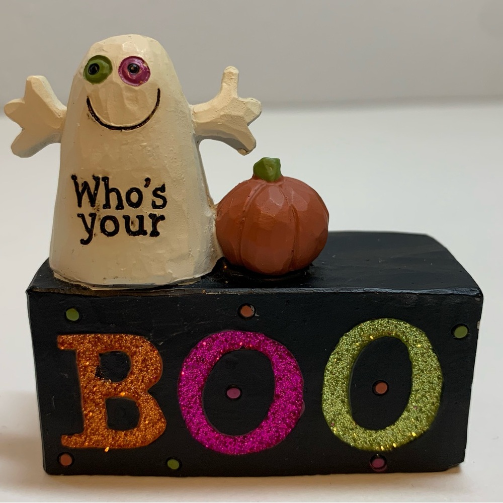 Halloween Ghost and Pumpkin Decor